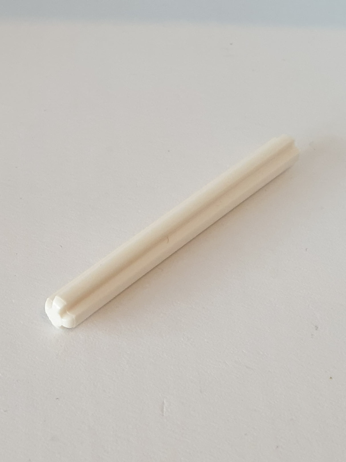 6M Kreuz-Achse weiß white