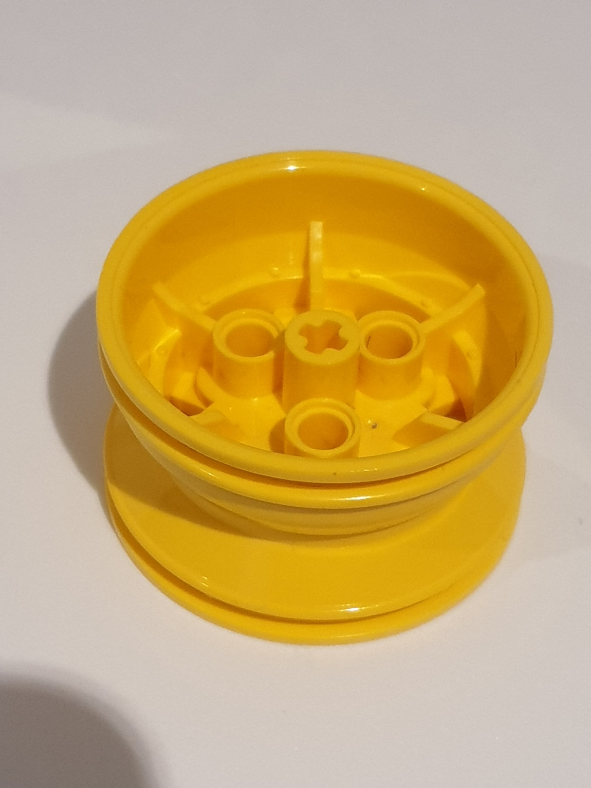 Technik Felge 43,2x26 mit 3 Pin Löchern gelb