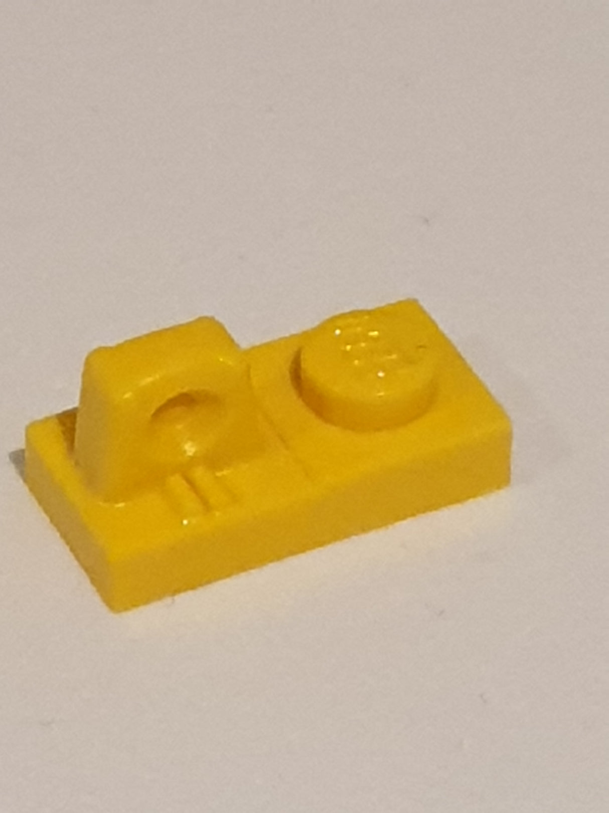 1x2 Scharnierplatte mit 1 Finger oben gelb