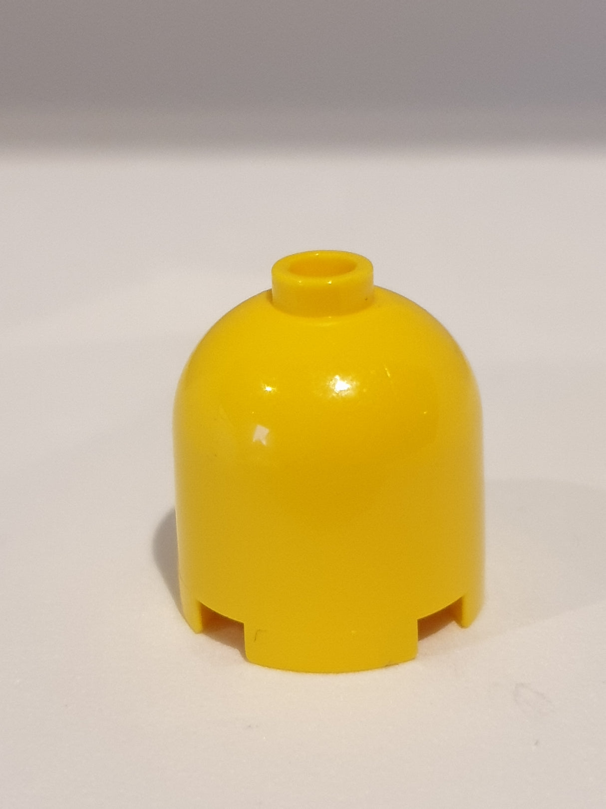 2x2x1 2/3 Rundstein Kuppel Oberteil hoch, blocked stud gelb