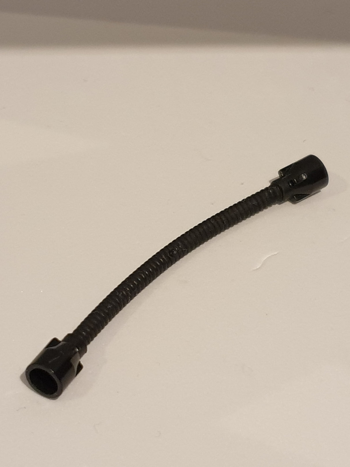 Schlauch Flexibel 8,5M fixierte Enden schwarz black