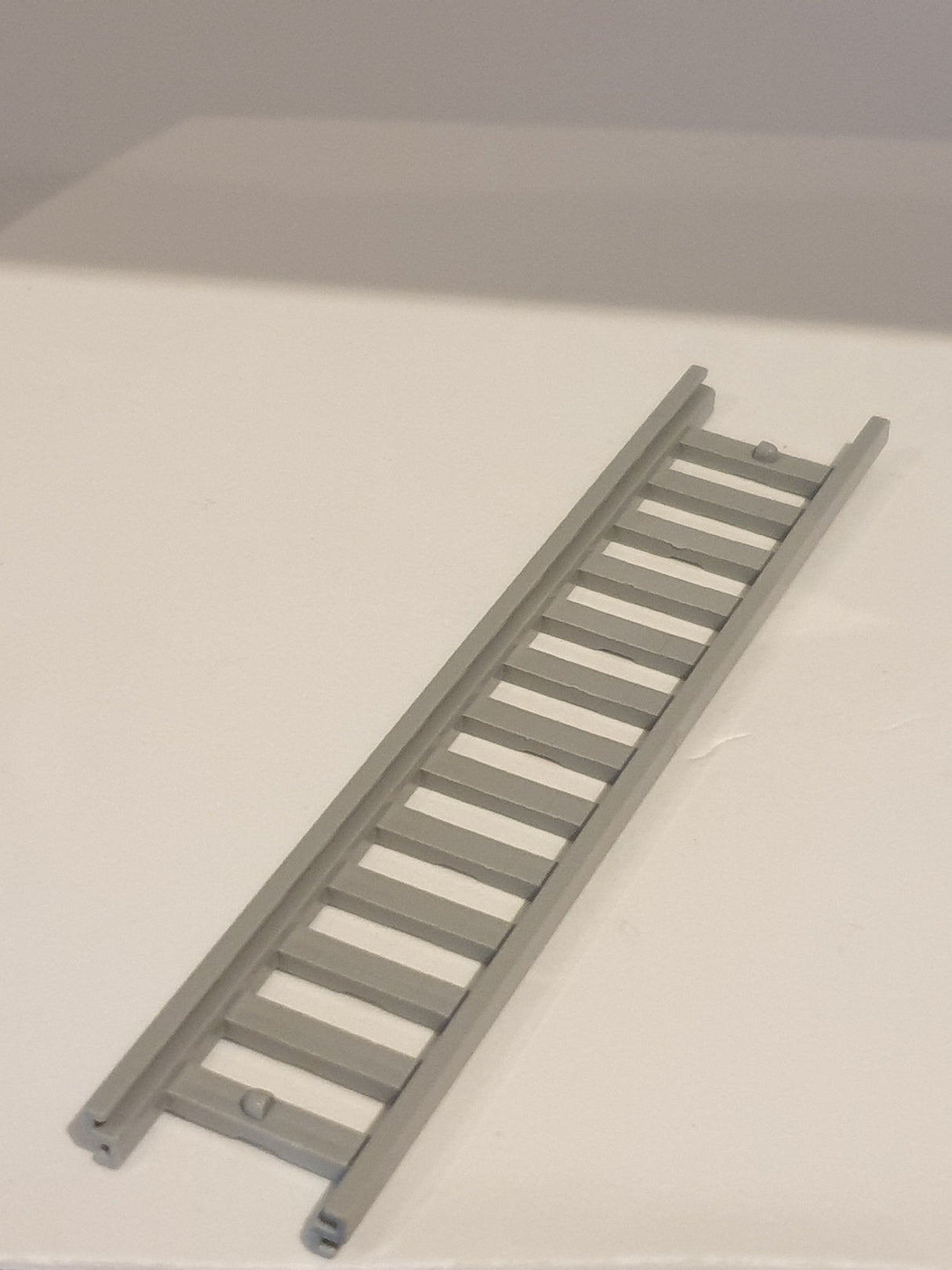 14x2x5 Leiter mit 13 Stufen neuhellgrau