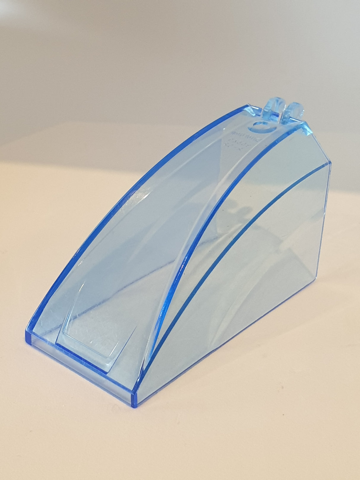 8x4x4 Windschutzscheibe Cockpit mit 2 Fingern transparent blau