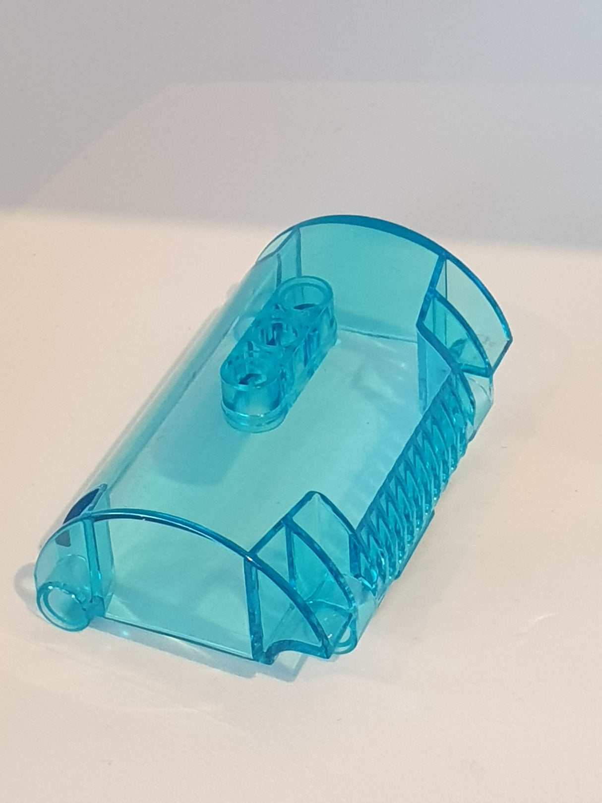 3x5x8 Zylinder halb mit Pin Löchern transparent hellblau trans light blue