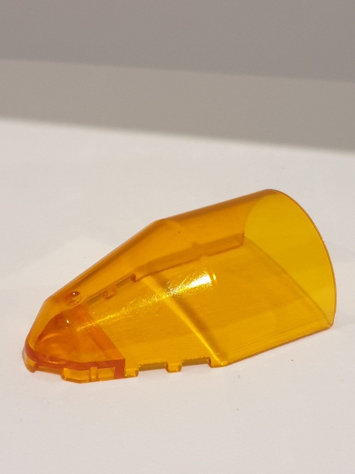 7x4x2 Windschutzscheibe rund transparent orange