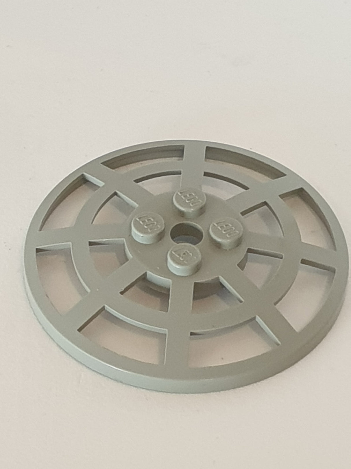 6x6 Parabol-Antenne Ø48 Typ 1 mit freier Position althellgrau light gray