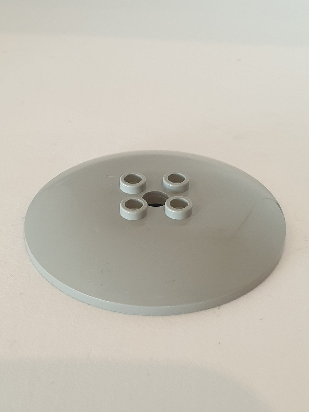 6x6 Parabol-Antenne Ø48 hohle Noppen neuhellgrau