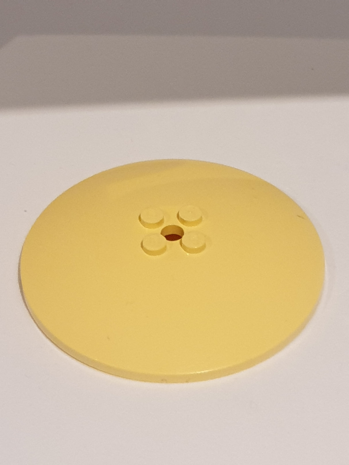 8x8 Parabol-Antenne Satschüssel Ø64 solide Noppen hellgelb Light Yellow