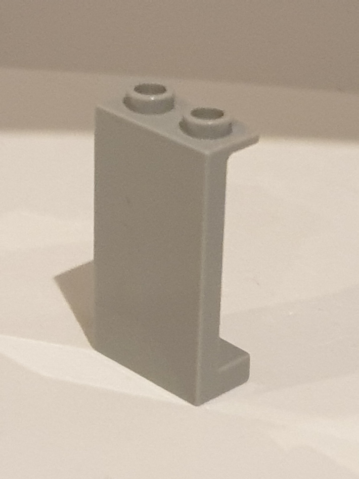 1x2x3 Wandelement / Paneel mit Seitenstützen hohle Noppen neuhellgrau