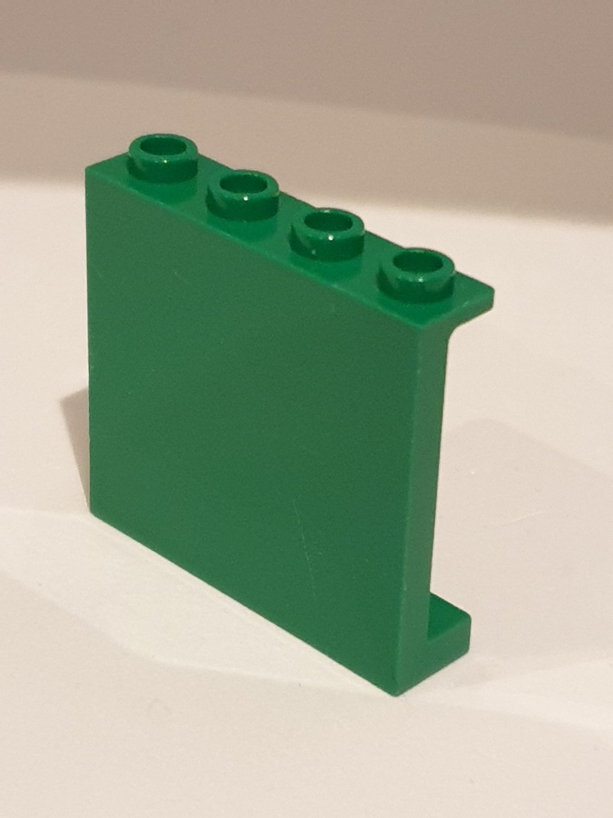 1x4x3 Wandelement Paneel mit Seitenstützen grün