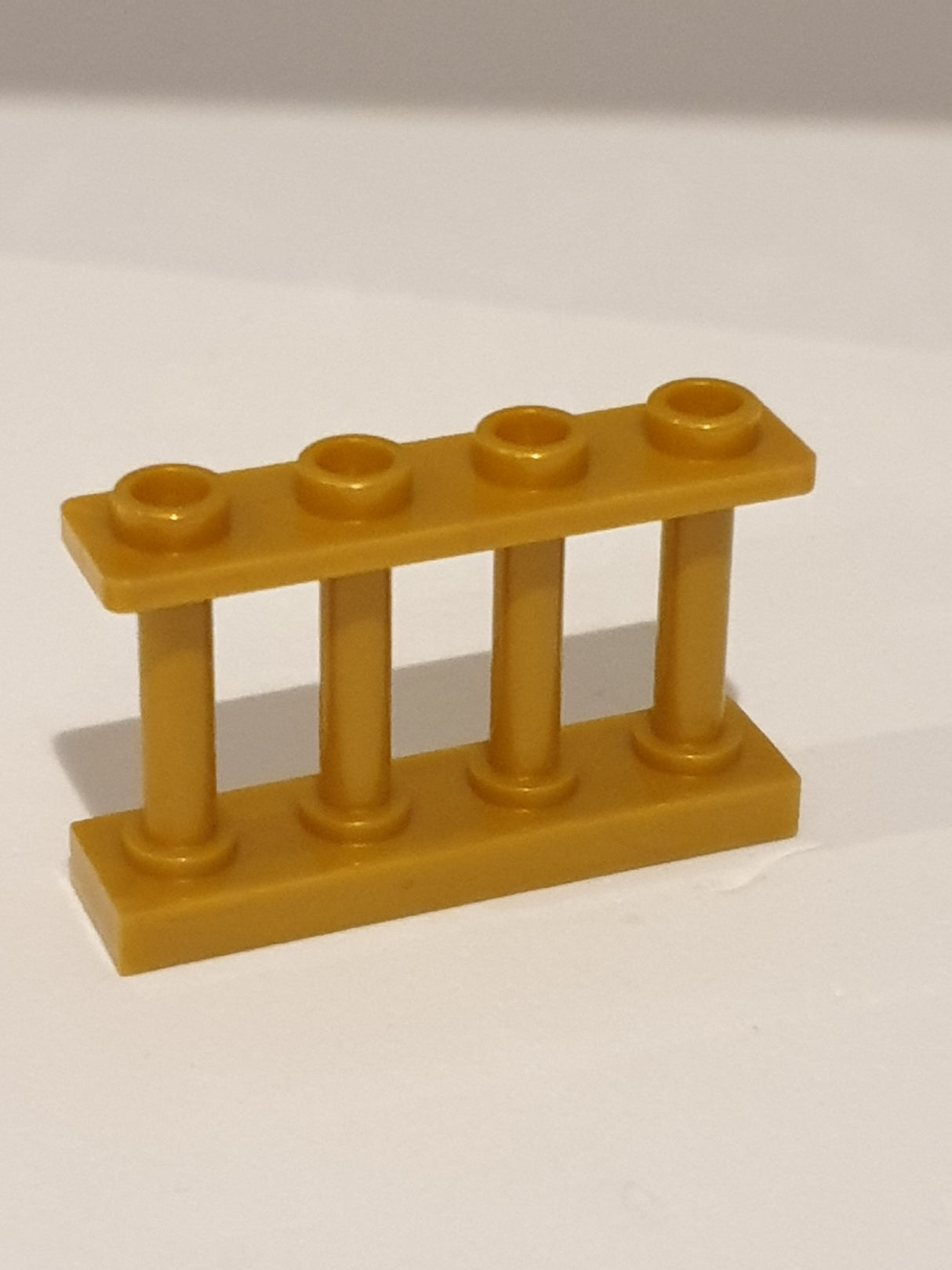 1x4x2 Zaun/Gitter mit 4 Noppen pearlgold pearl gold