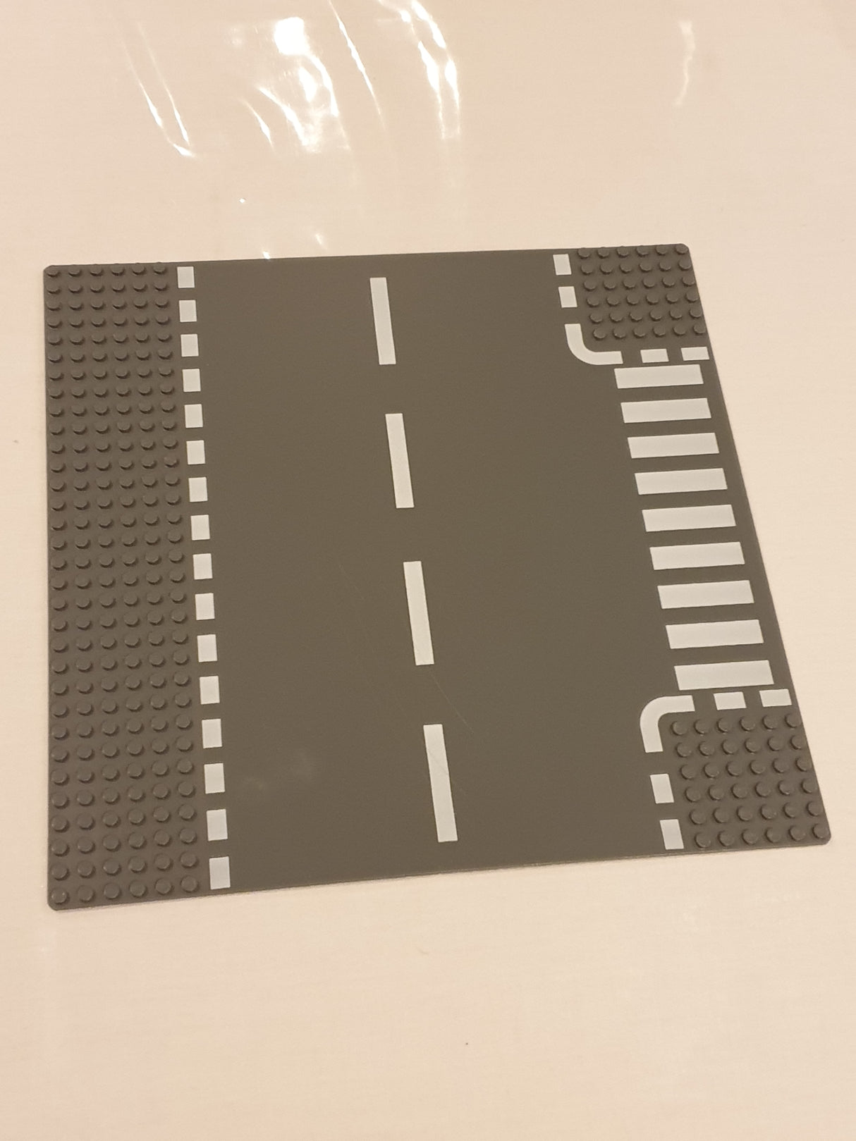 32x32 Grundplatte Strasse T-Kreuzung mit weißen Strichen neudunkelgrau