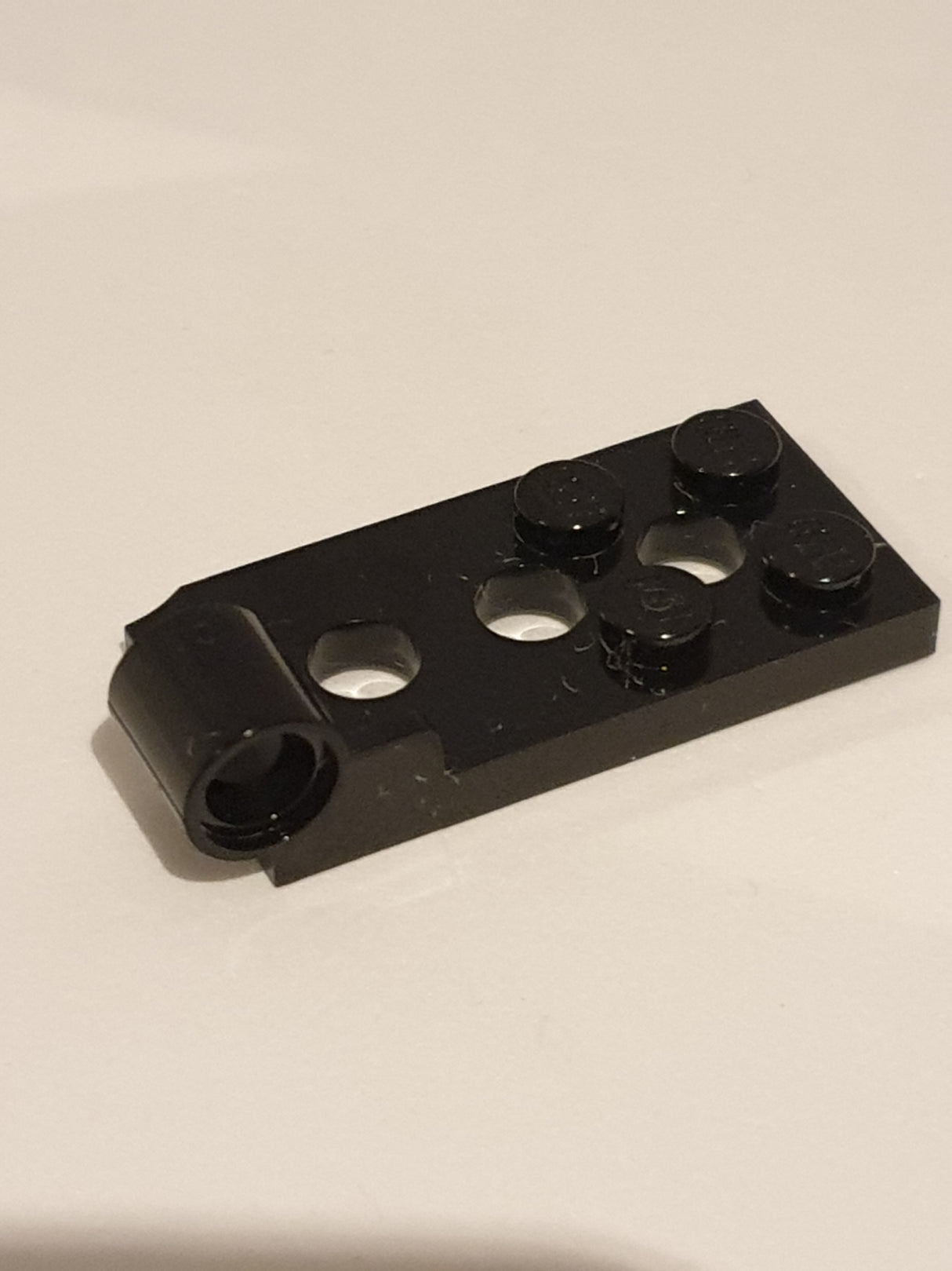 2x4 Scharnierplatte mit 3 Pinlöchern unten schwarz black