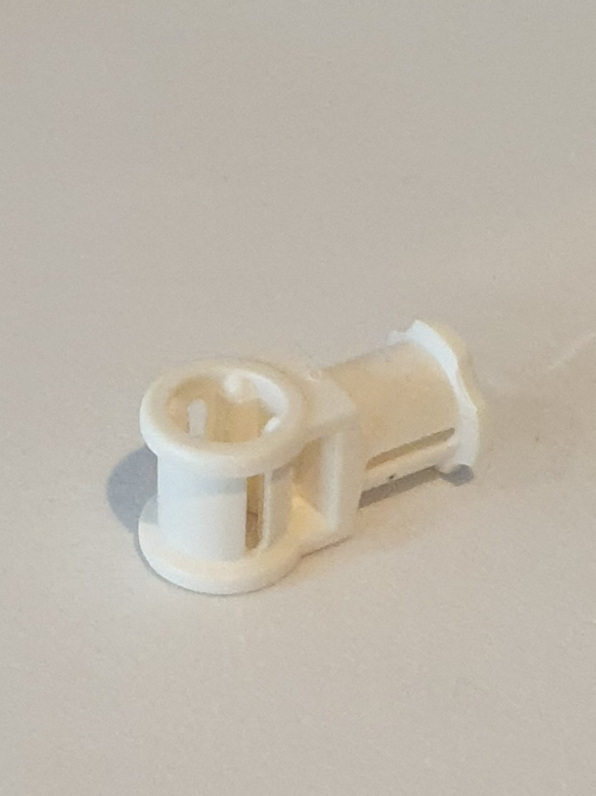 Technik Verbinder Achse mit Achsenloch weiß white