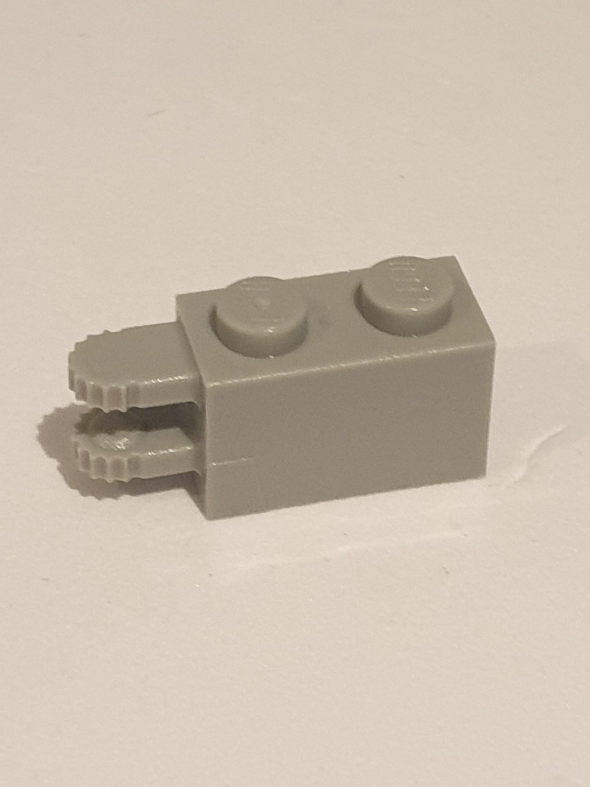 1x2 Scharnierstein mit 2 Fingern horizontal neuhellgrau