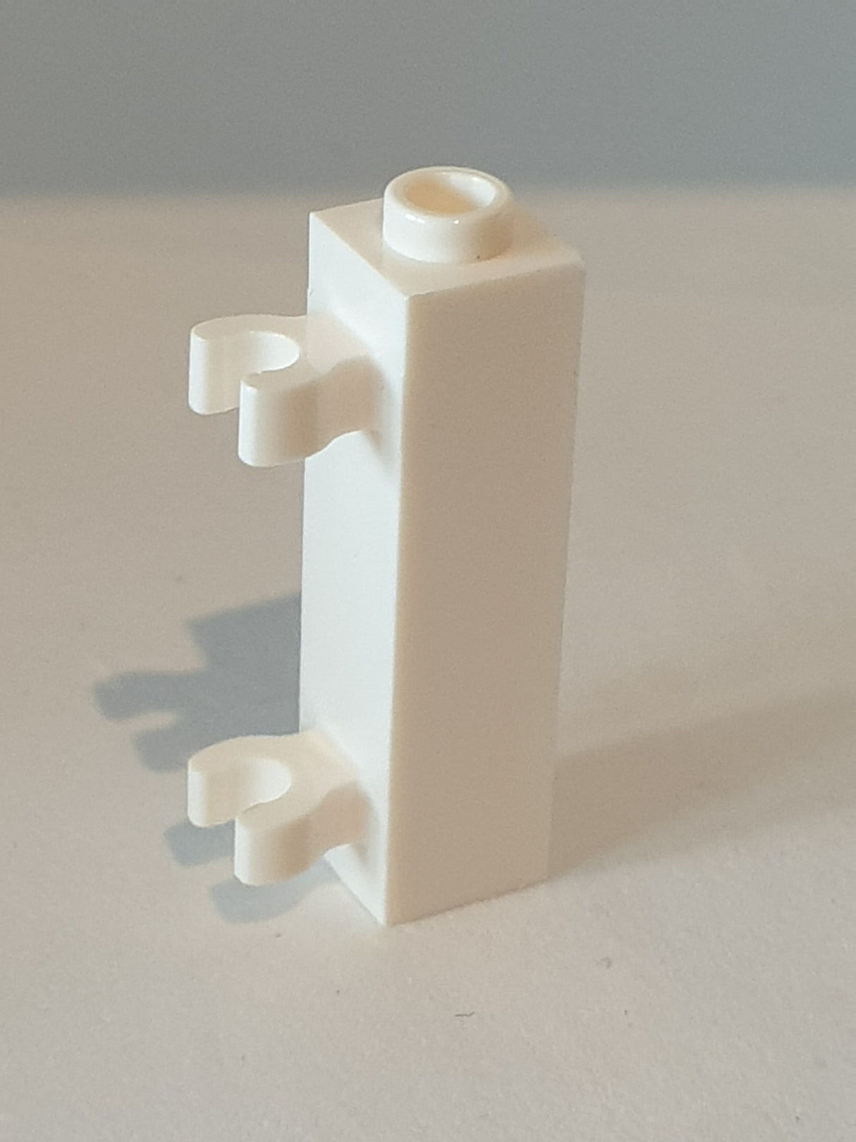 1x1x3 modifizierter Stein / Pfahl mit 2 Clips vertikal Shutter hollow stud weiß white