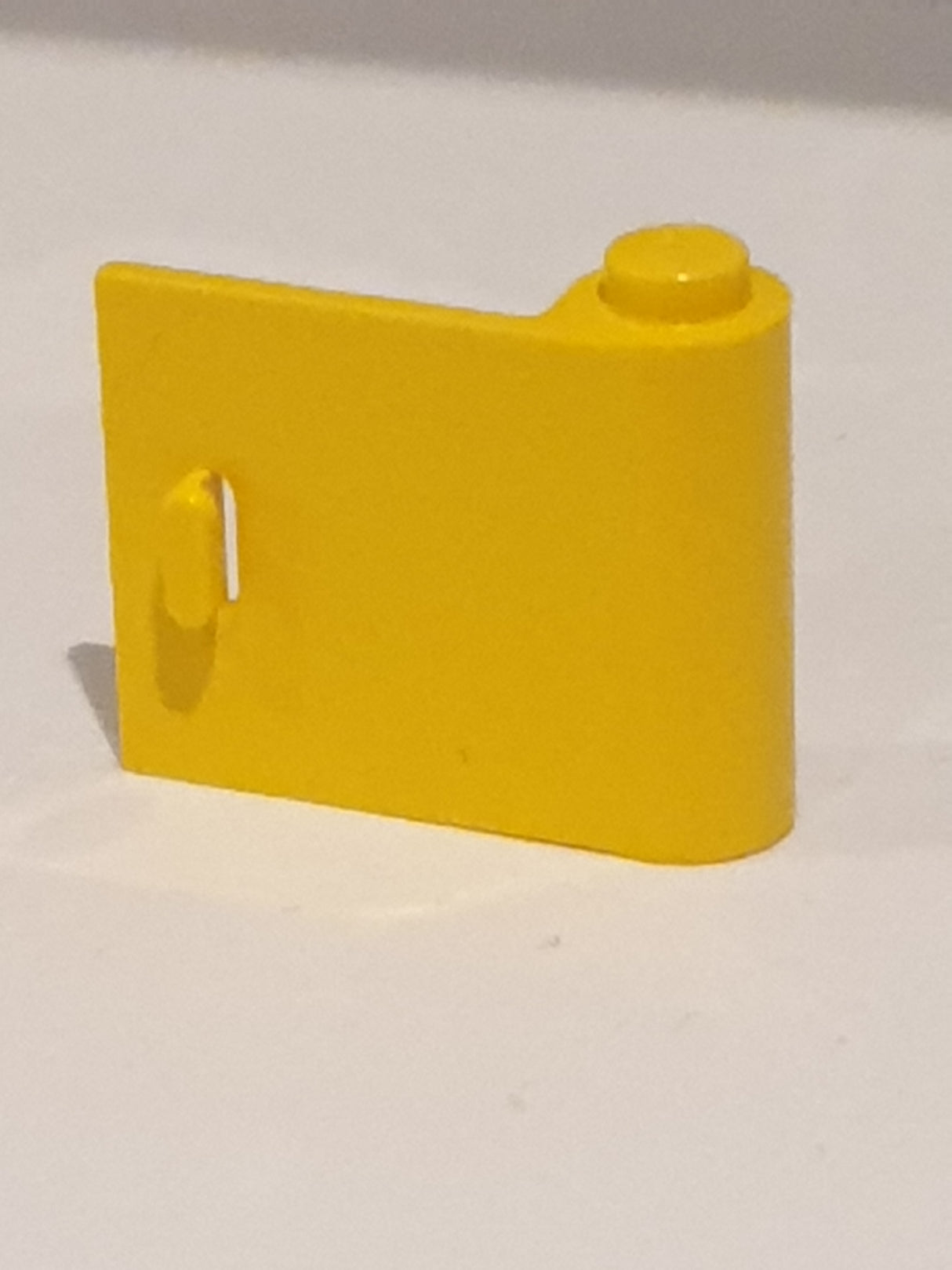 1x3x2 rechte Tür geschlossenes Scharnier gelb