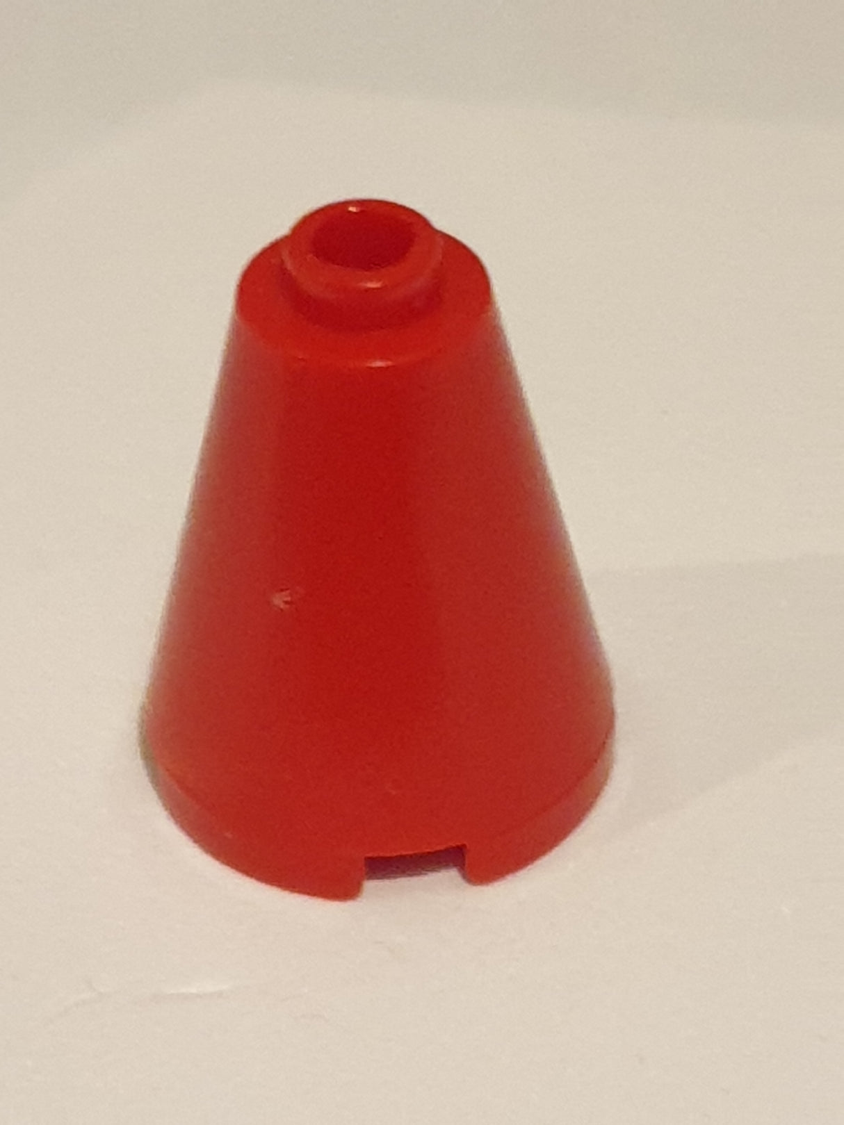 2x2x2 Runder Kegel offene Noppe rot