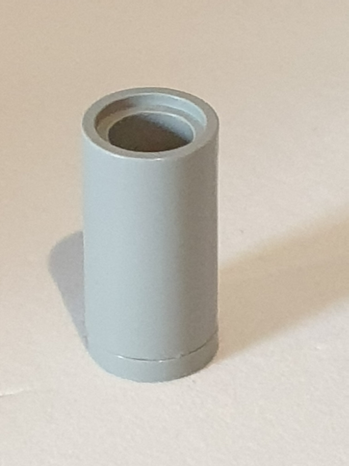 Pin- Verbinder ohne Slot rund neuhellgrau