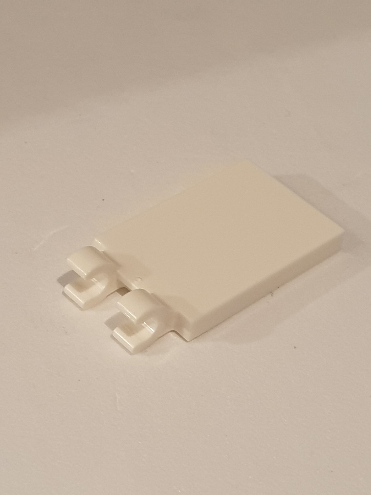 2x3 modifizierte Fliese mit 2 U-Clips weiß white