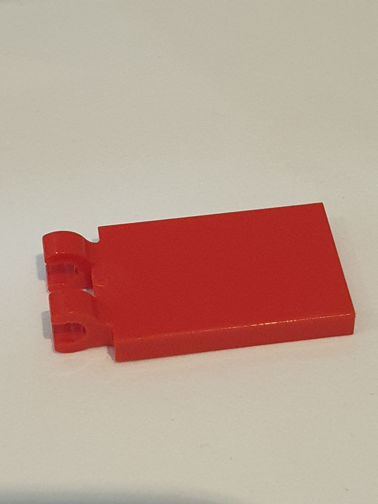 2x3 modifizierte Fliese mit 2 U-Clips rot