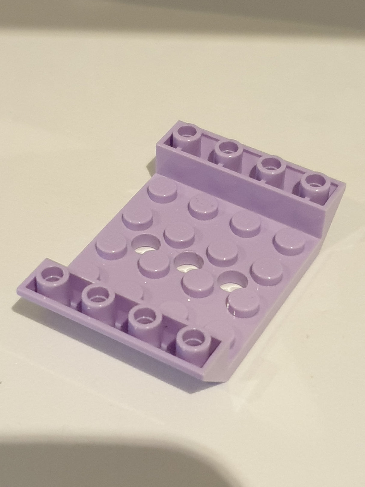 6x4 Schrägstein doppelt invers 45° 3 Löcher lavendel