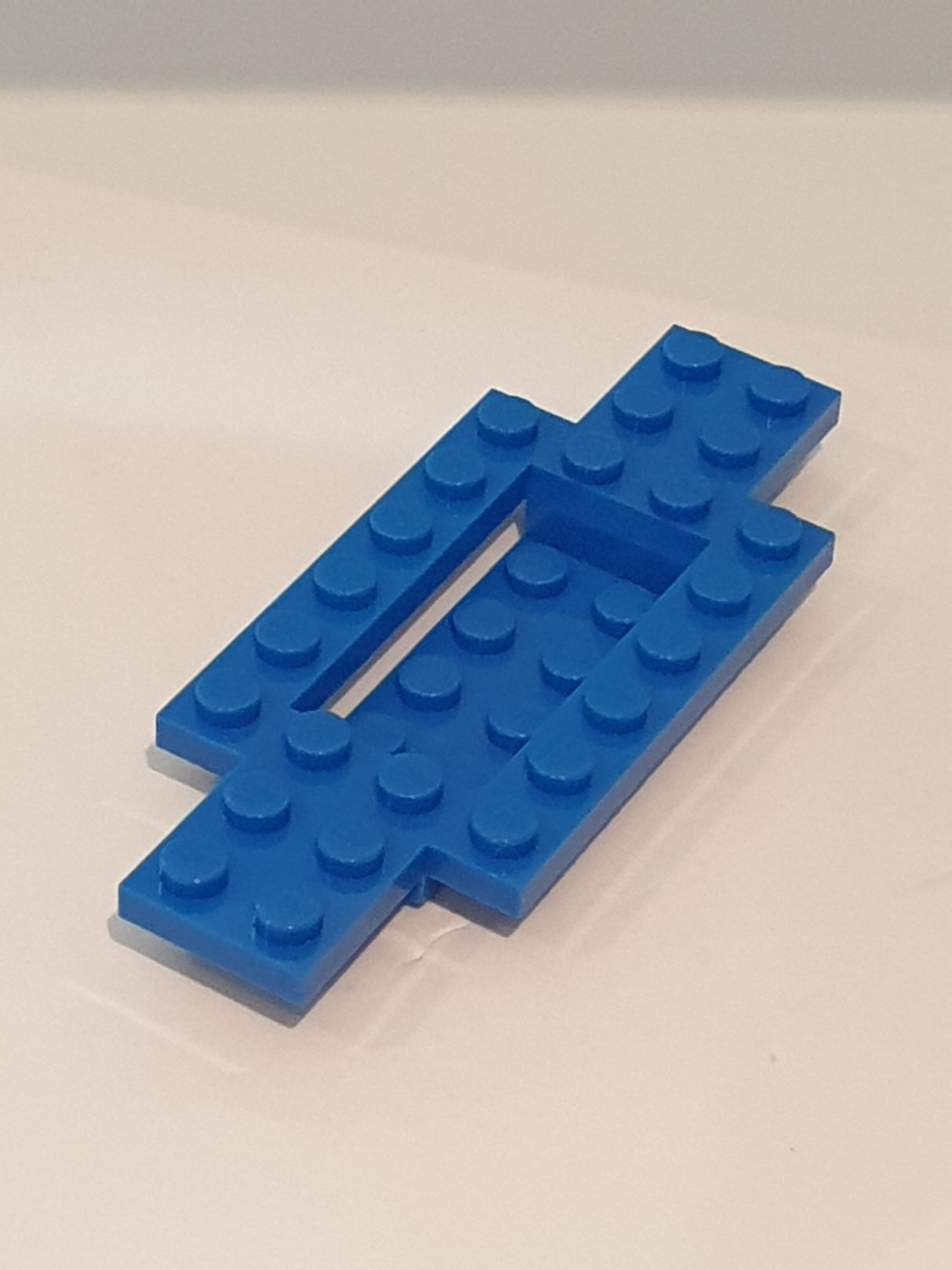 4x10x2/3 Fahrzeug Unterteil 4x2 vertiefte Mitte blau