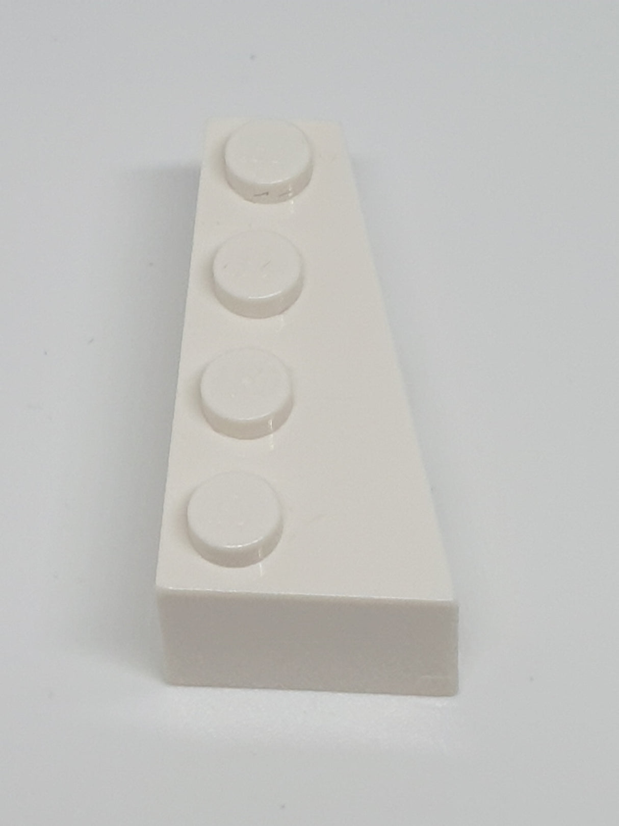 2x4 Dachstein / Keil rechts weiß white