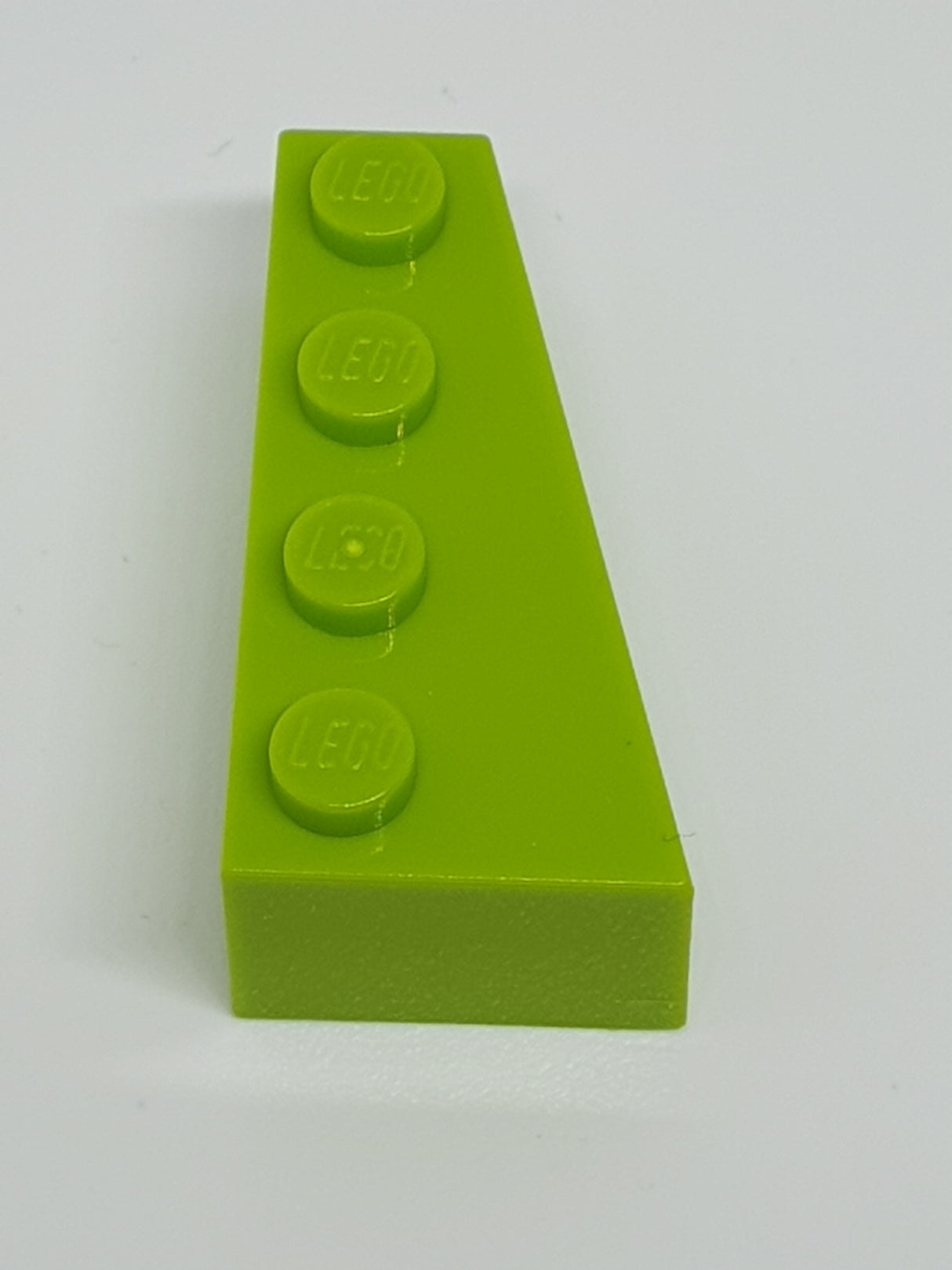 2x4 Dachstein / Keil rechts lindgrün