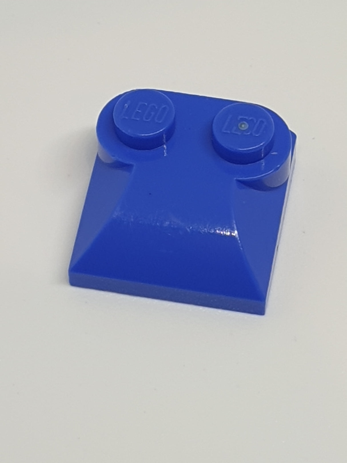 2x2x2/3 modifizierter Stein zwei Noppen, gekrümmt lilablau blue violet