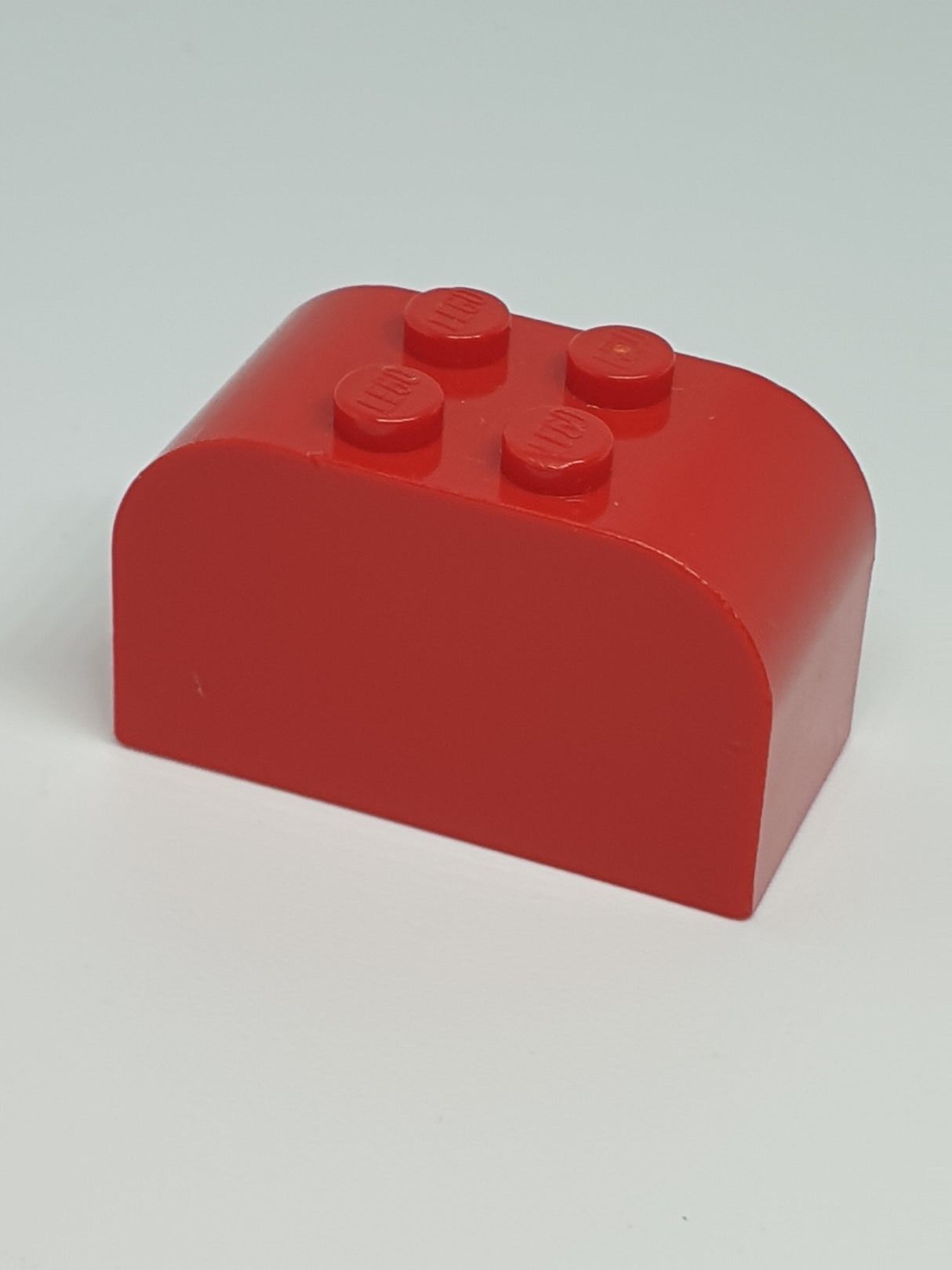 2x4x2 Bogenstein 1/2 rot