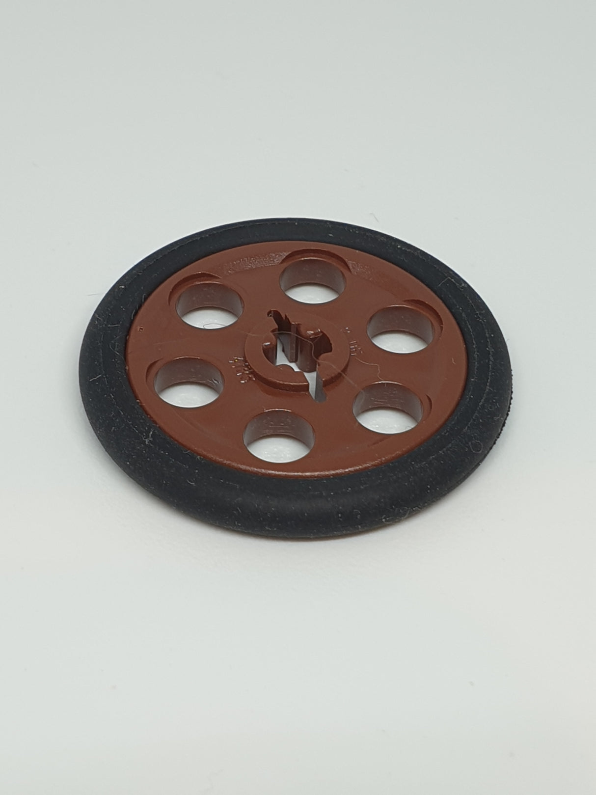Technik Riemenscheibe (Pulley) mit Reifen altbraun