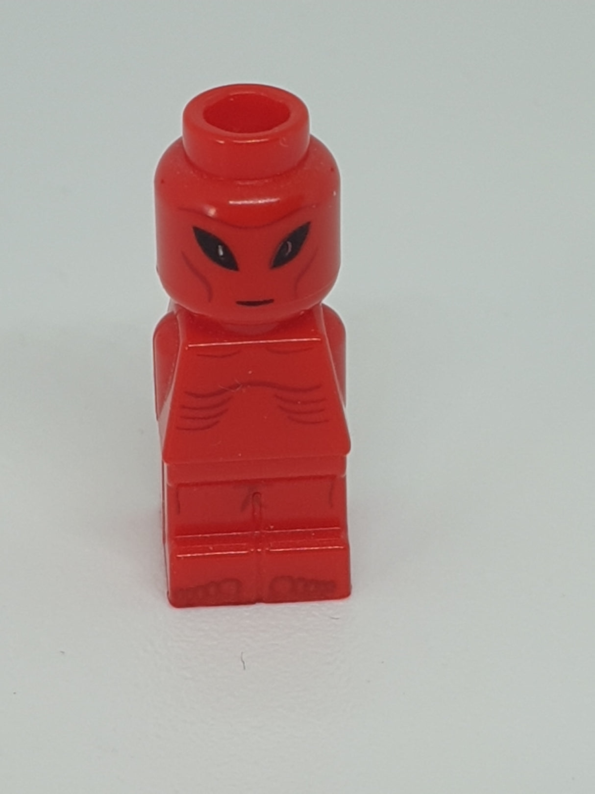 Micro Figur Ufo Attack Alien rot