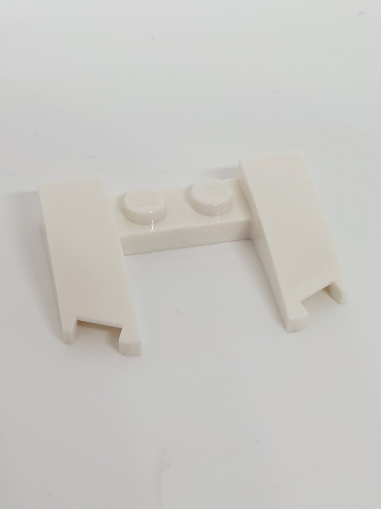 3x4x2/3 Keil mit Ausschnitt weiß white