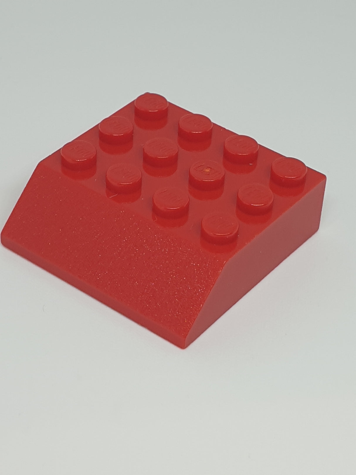 4x4 Schrägstein 45° einseitig rot