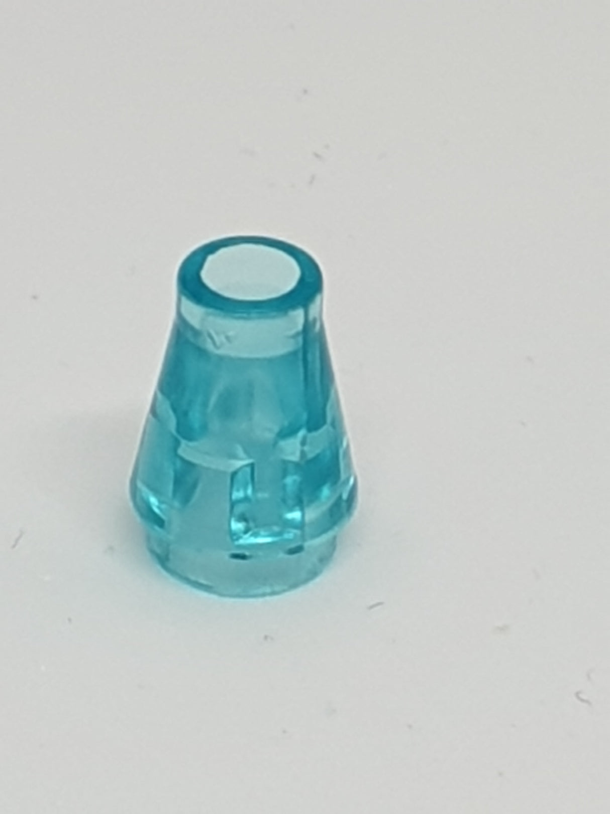 1x1 Kegel ohne Rand/Nut transparent hellblau trans light blue