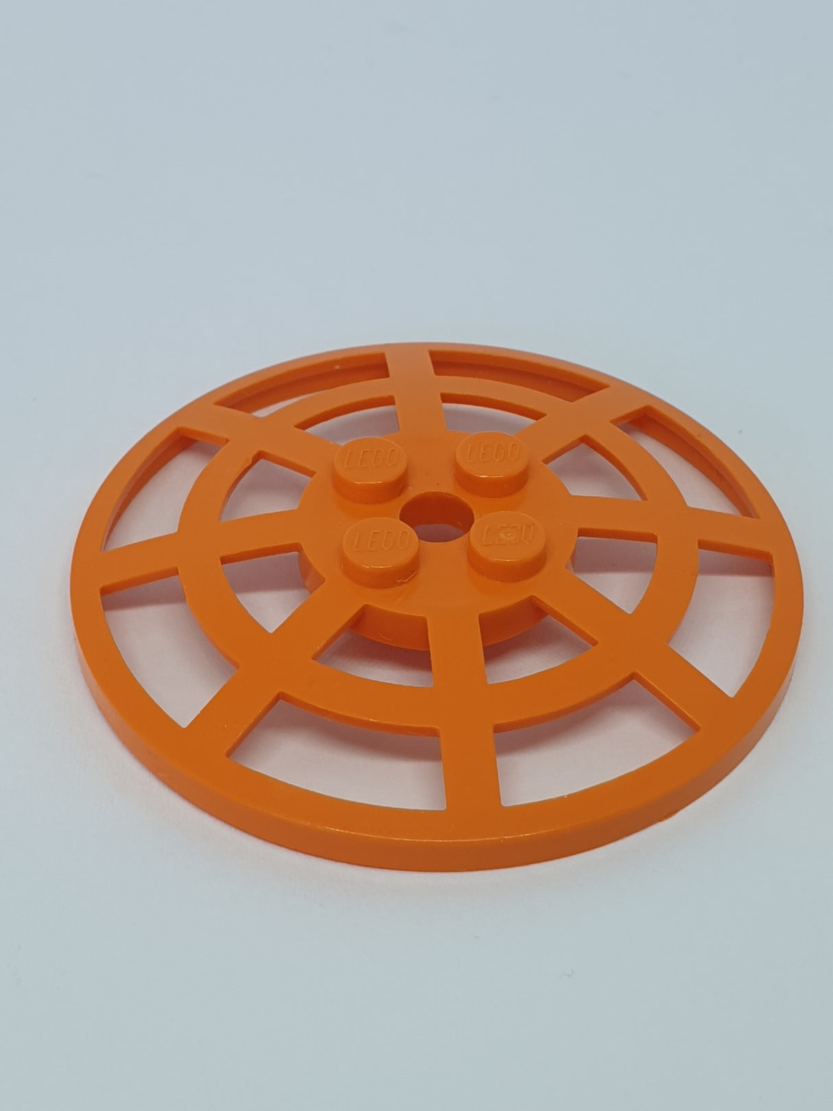 6x6 Parabol-Antenne Ø48 Typ 2 mit 90° Position orange