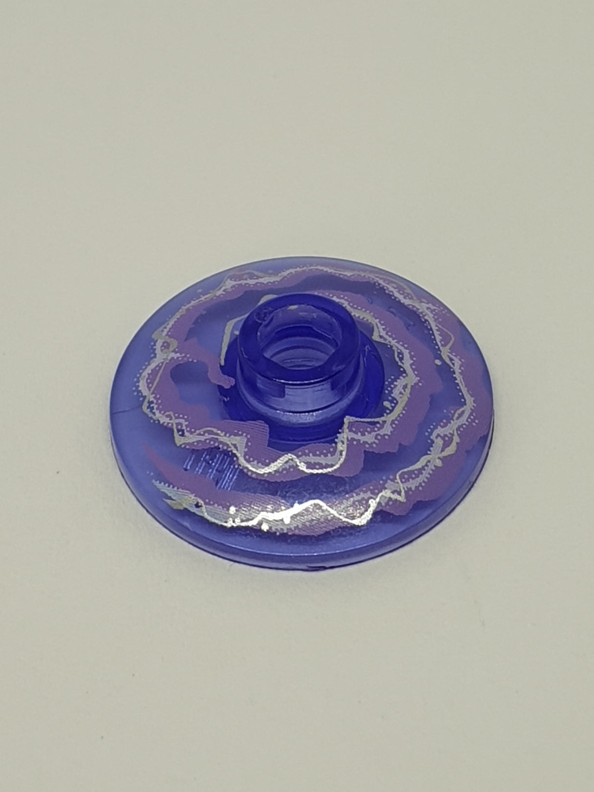 2x2 Satschüssel/Parabol Durchm. 16 bedruckt  with Lavender and White Electricity Pattern transparent lila dark purple