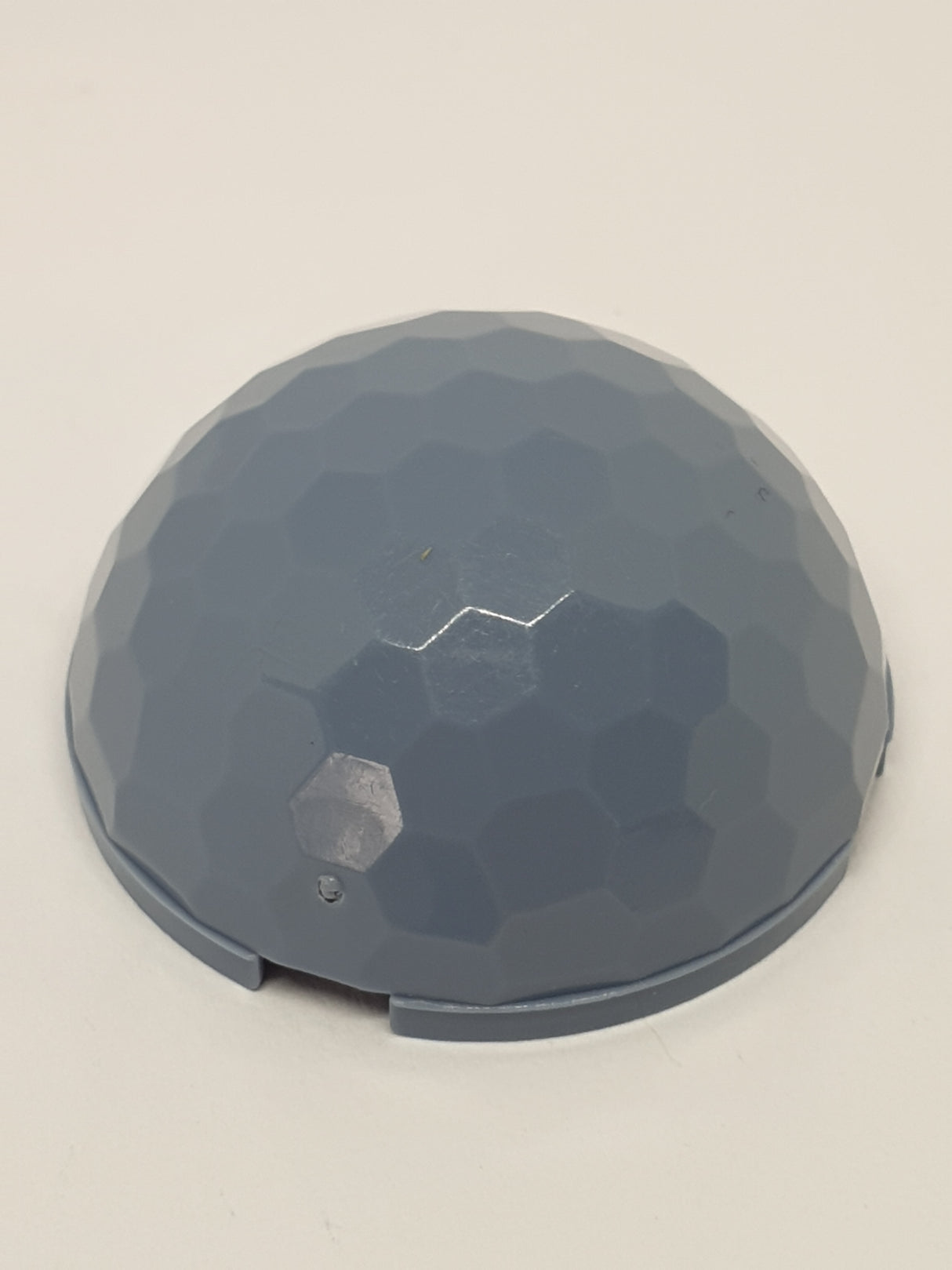 4x4 Hemisphere Ø31,84 Halbkugel facettiert sandblau