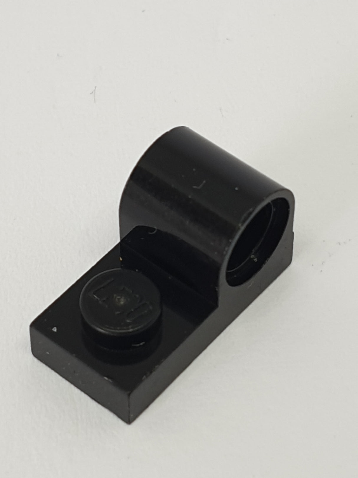 1x2 modifizierte Platte mit Pinloch oben schwarz black