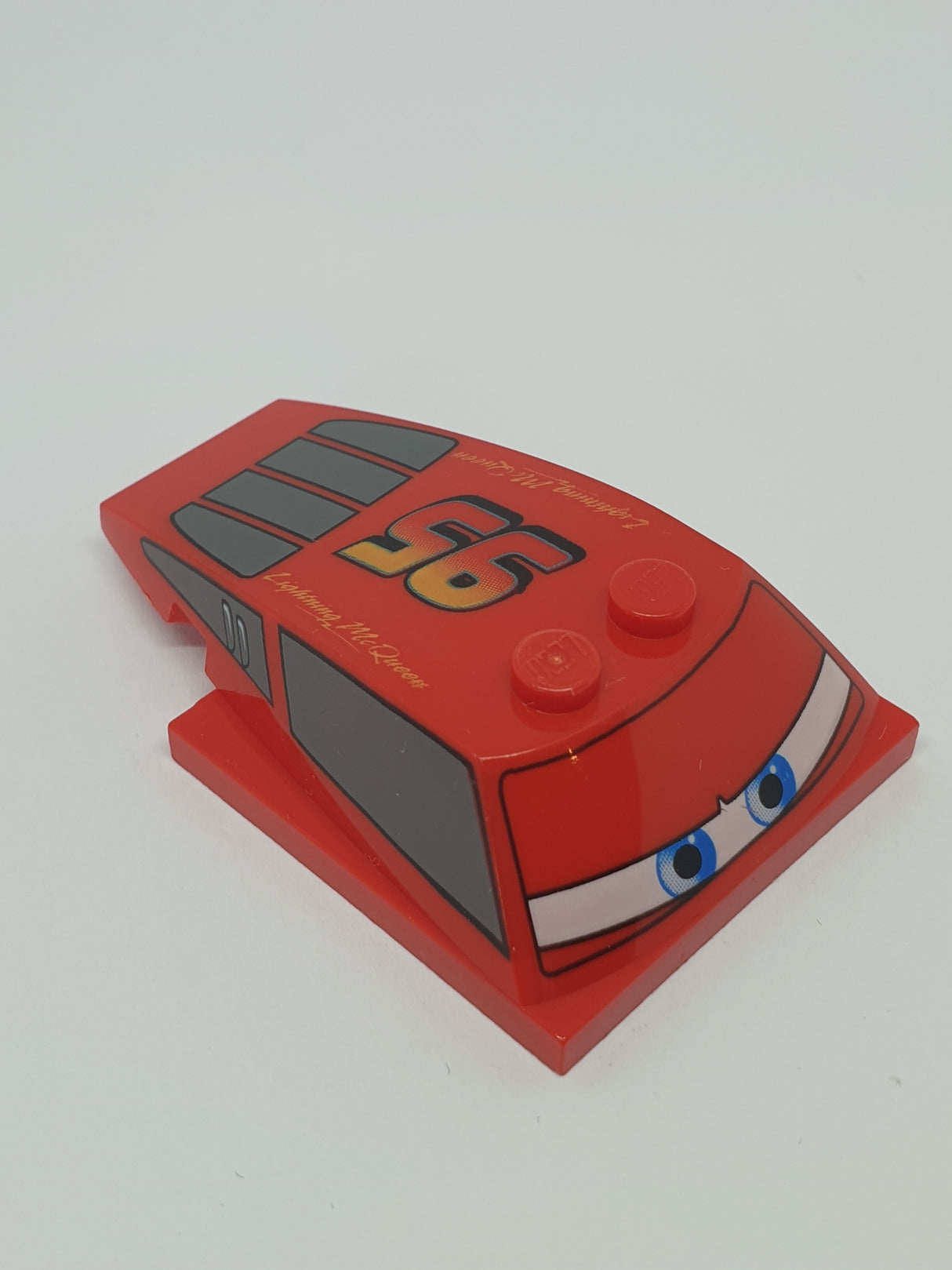 6x4x1 1/3 Windschutzscheibe Keil mit 4x4 Unterseite bedruckt mit Blue Eyes on Narrow White Background, Windows and '95' rot