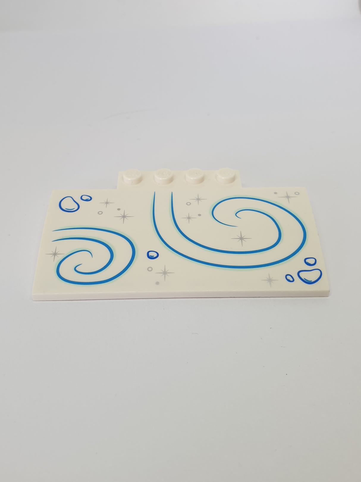 5x6x2/3 Dachstein gebogen bedruckt mit Snow Patches, Silver Crystals and Medium Azure Swirls weiß white
