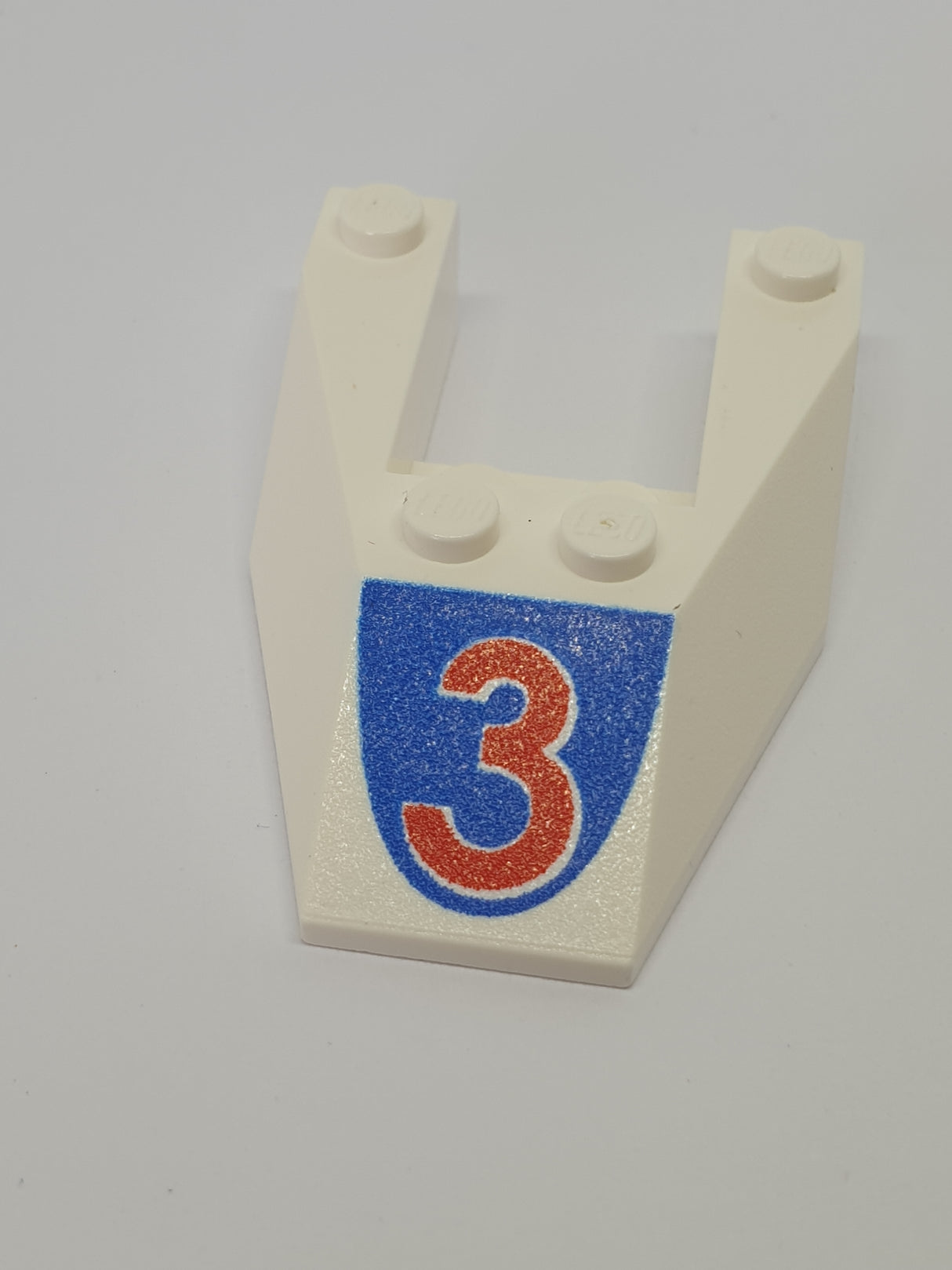 4x6 Front Keil Fahrzeug bedruckt mit Red Number 3 Pattern weiß white