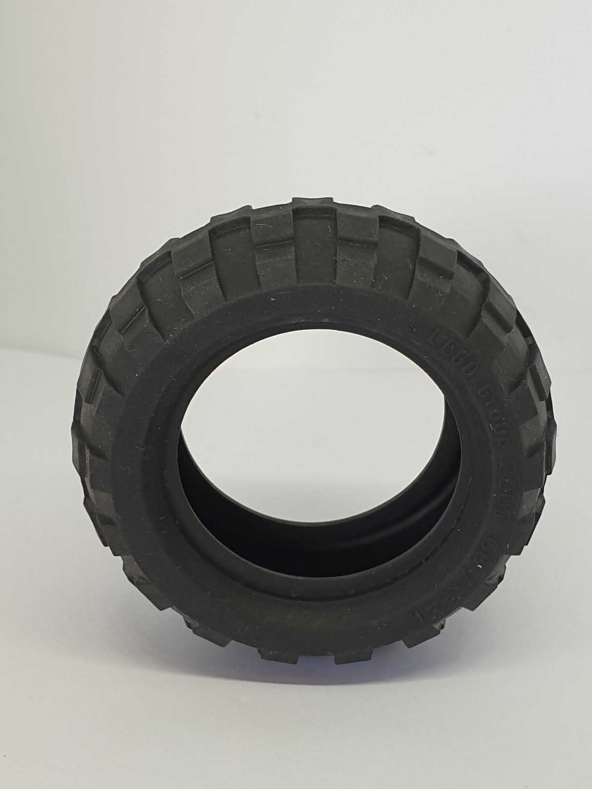 81.6x38 R Reifen Balloonreifen schwarz black