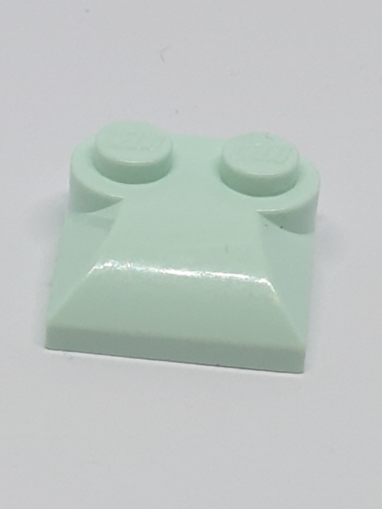 2x2x2/3 modifizierter Stein zwei Noppen, gekrümmt hellaqua light aqua