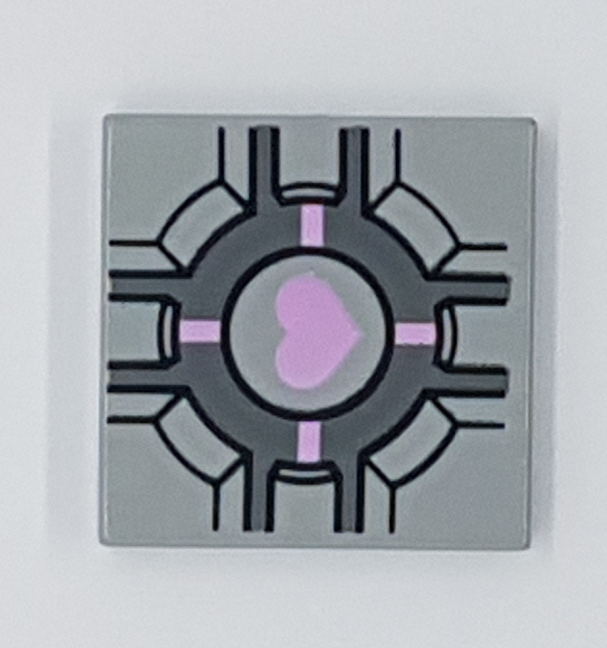 2x2 Fliese bedruckt with Groove with Companion Cube Pink Heart Pattern neuhellgrau