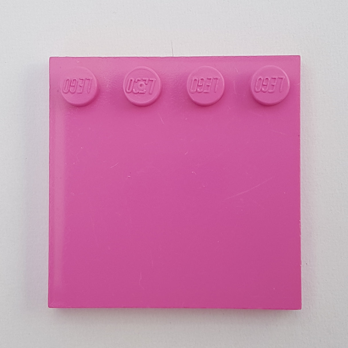 4x4 Fliese modifiziert mit 4 Noppen knallpink Dark Pink