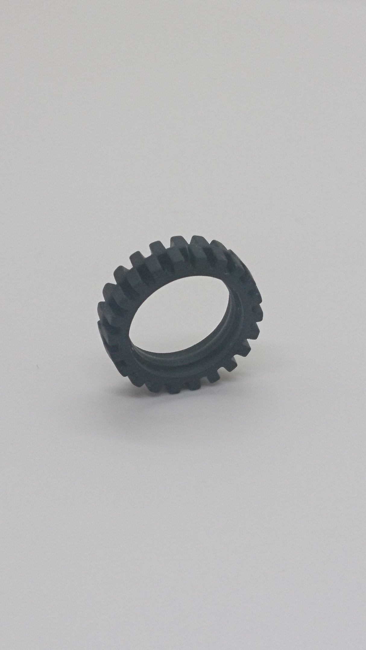 Reifen 24mm x 7mm mit Band um Zentrum schwarz black