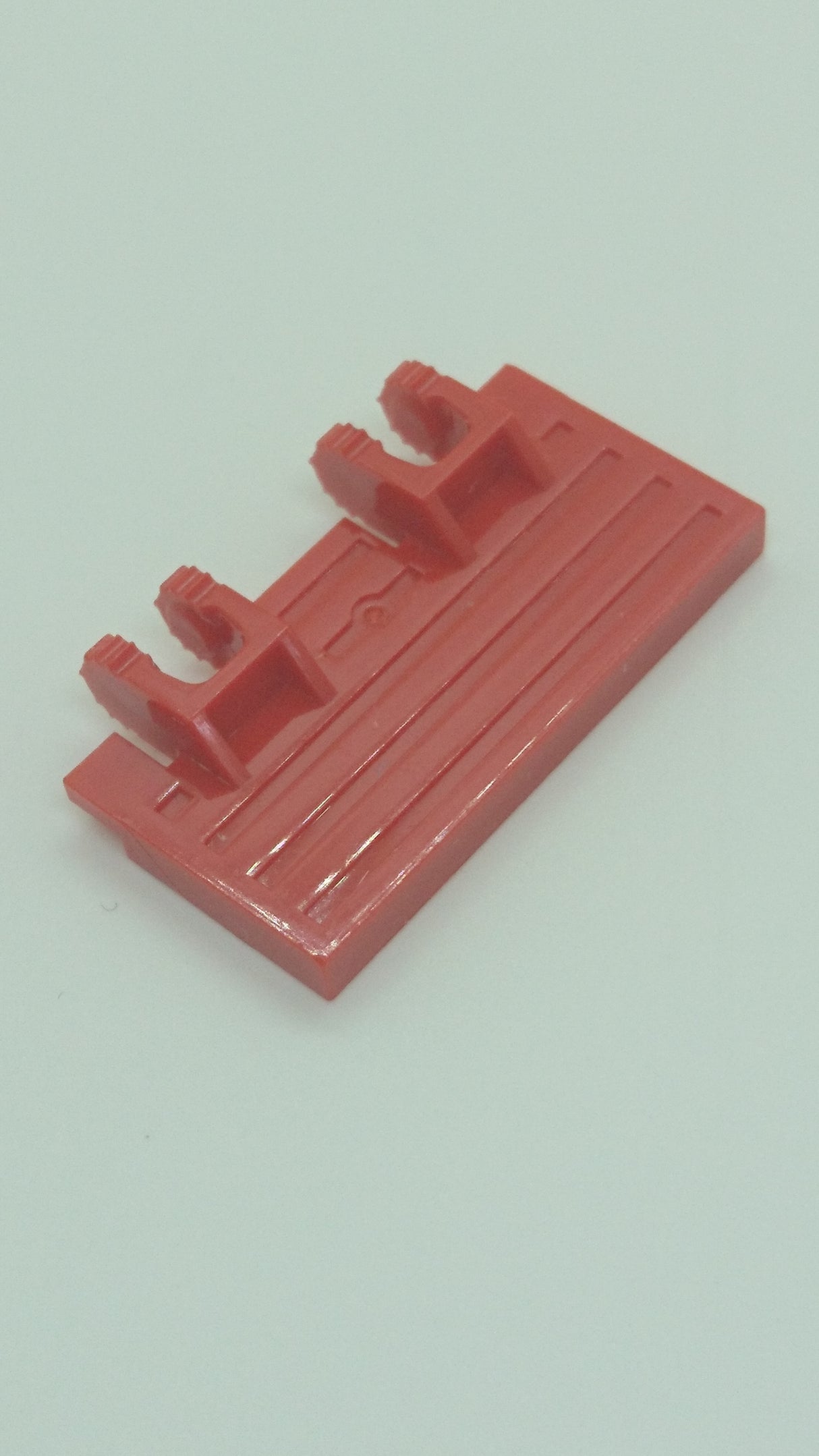 2x4 Klappe mit 2 Fingern / Zugtür / Zugtor mit verstärkter Rückseite rot