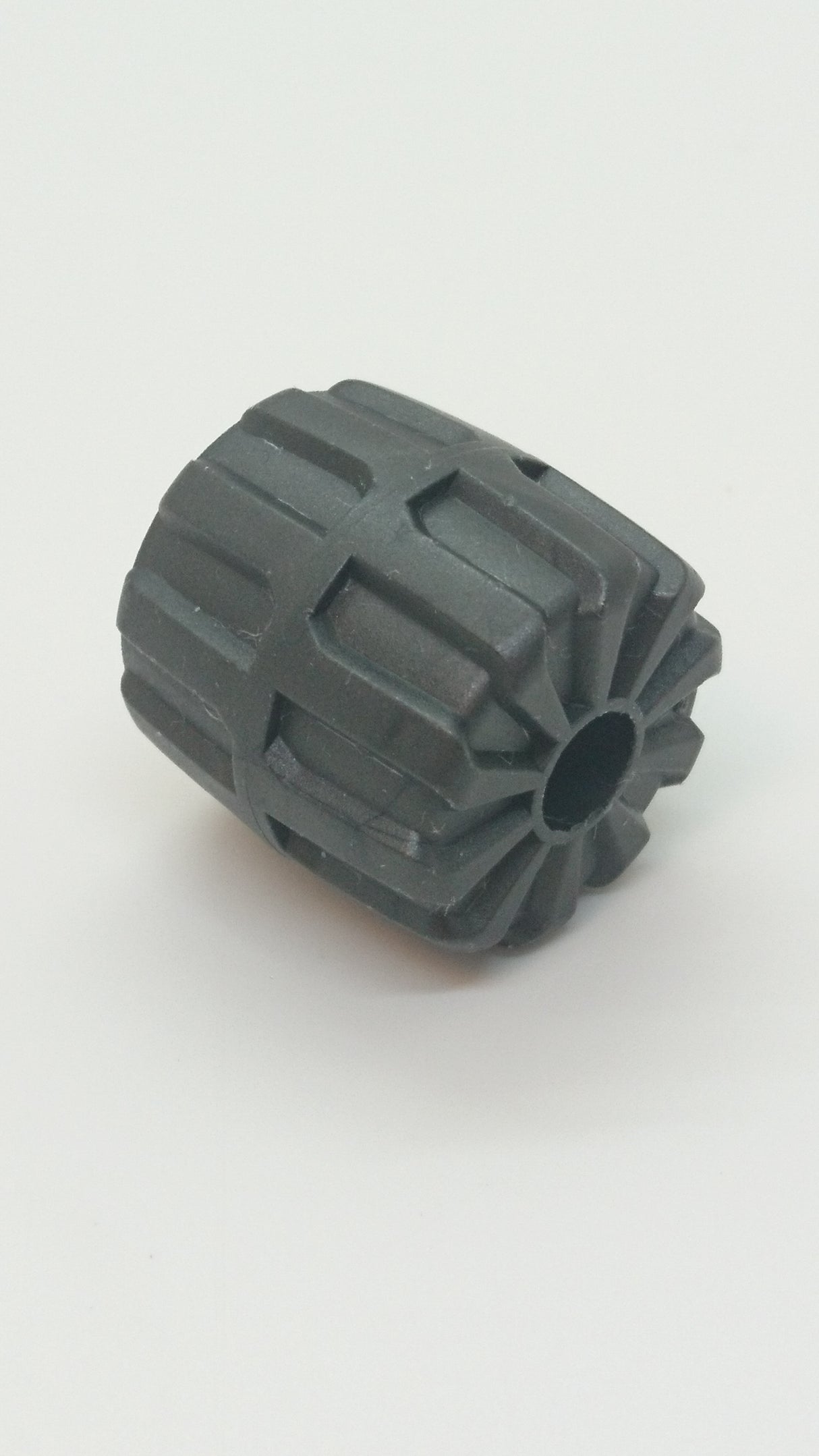 Rad aus Hartplastik 22x24mm klein titan